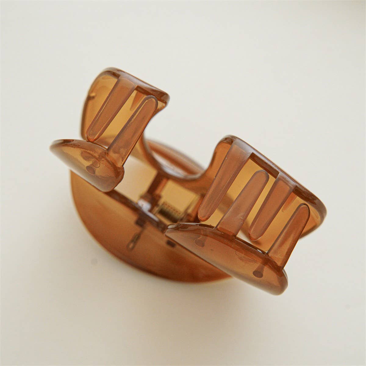 
                  
                    Modern Minimalist Hair Claw
                  
                