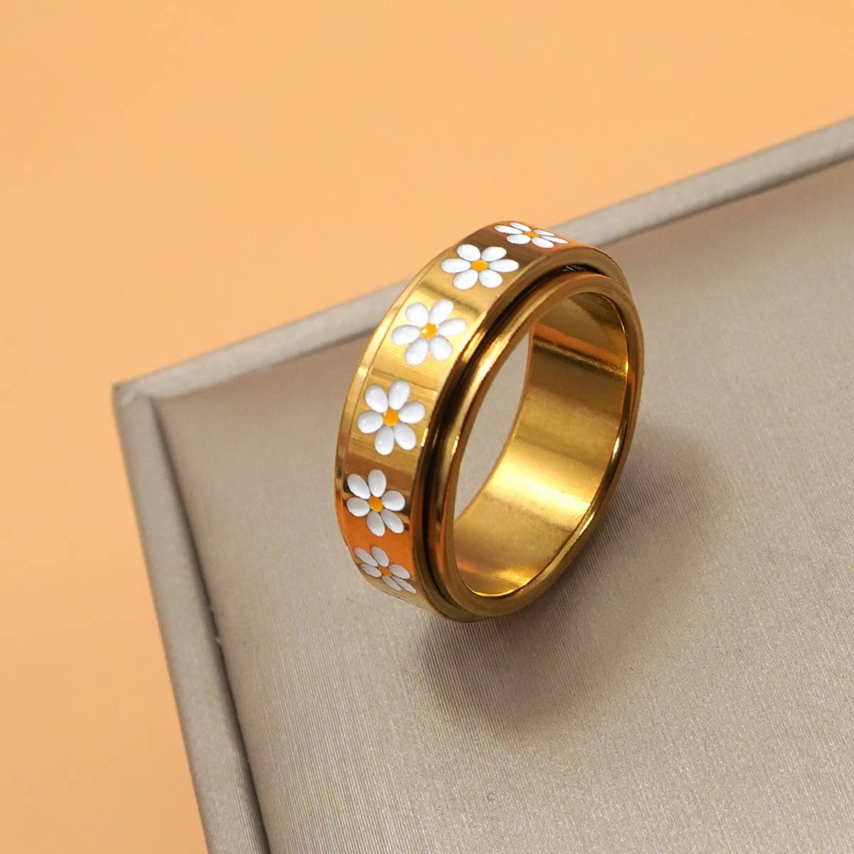 
                  
                    Daisy Spinner Fidget Ring
                  
                