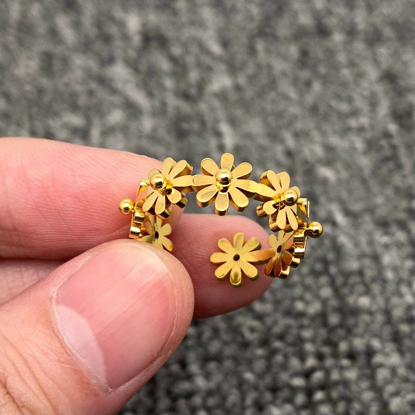 
                  
                    Deco Daisies Adjustable Ring
                  
                