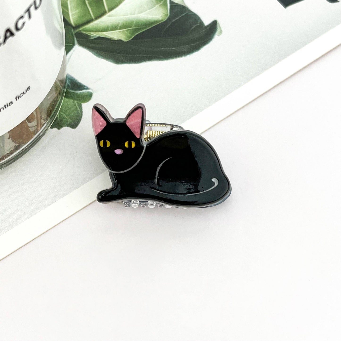 
                  
                    Mini Kitten Hair Claw Claw
                  
                