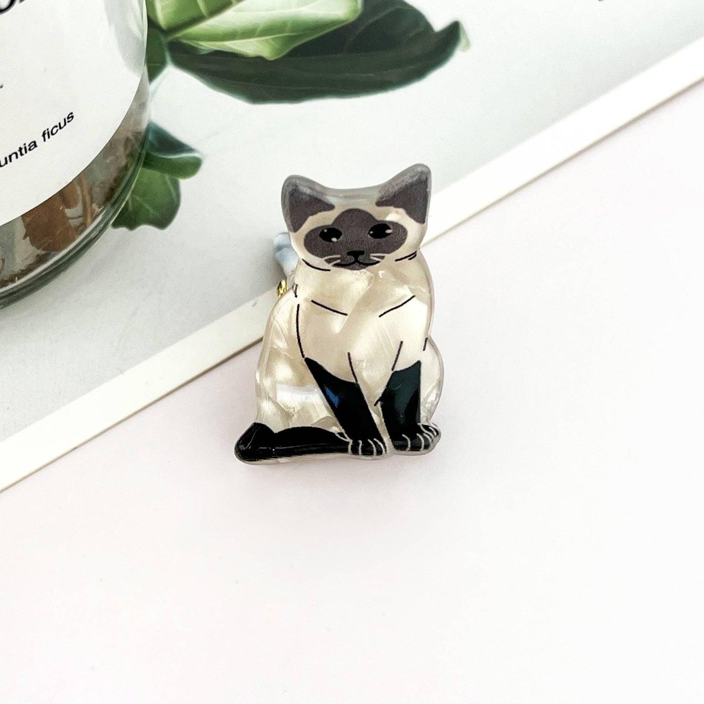 
                  
                    Mini Kitten Hair Claw Claw
                  
                