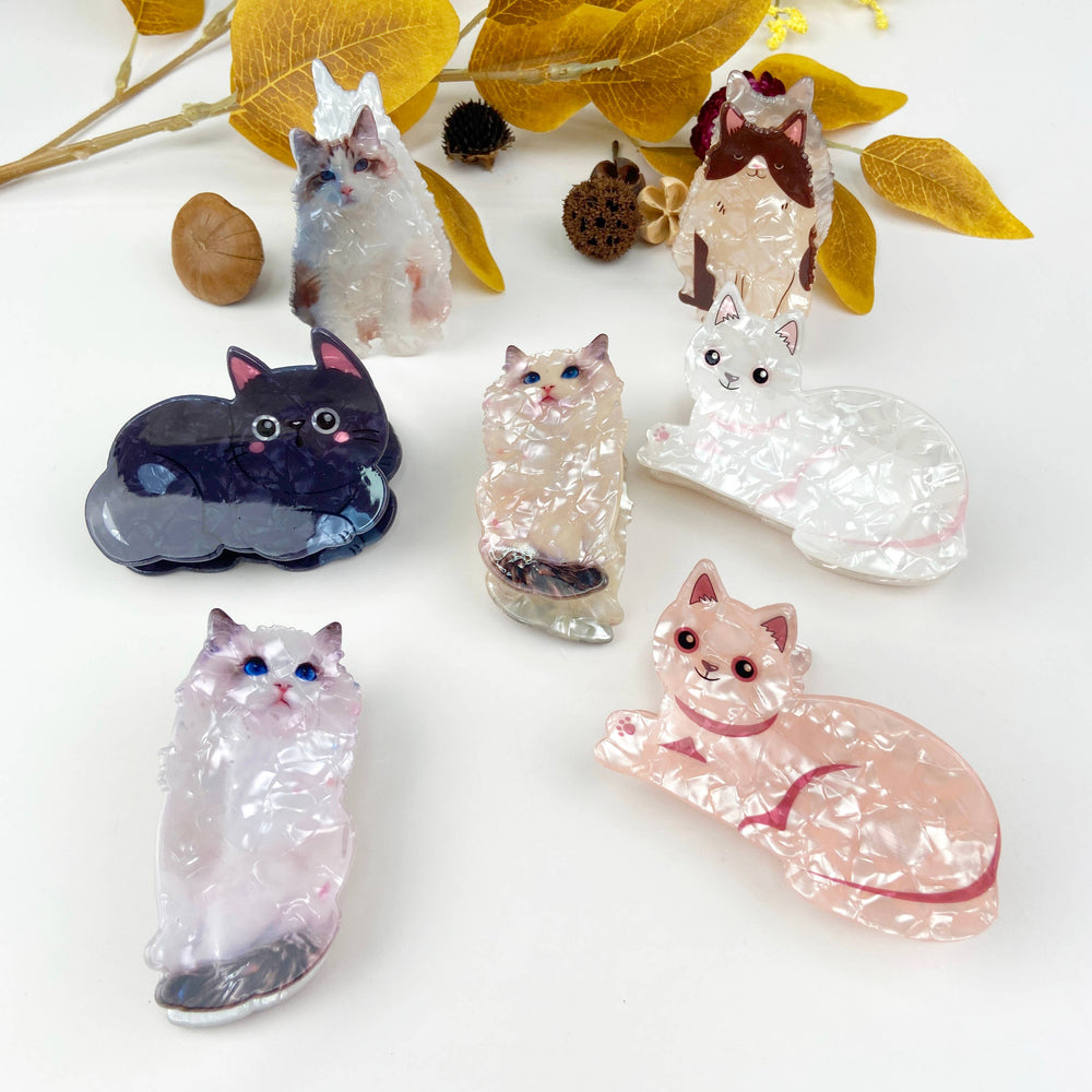 
                  
                    Champagne Cat Hair Claw No. 2
                  
                