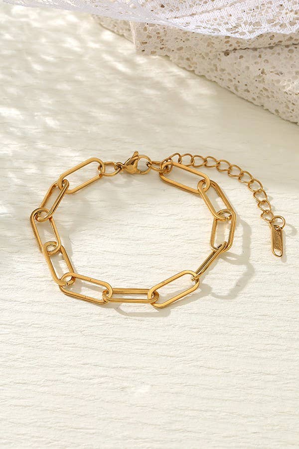 
                  
                    Simple Chains Bracelet
                  
                