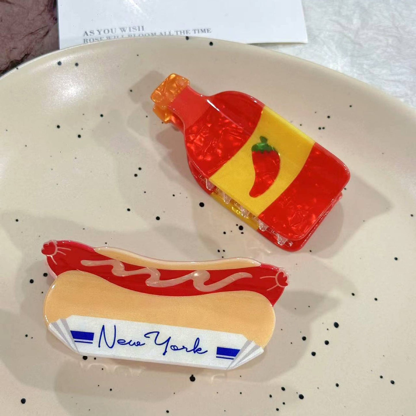 
                  
                    Chili + Dog Hair Claw
                  
                