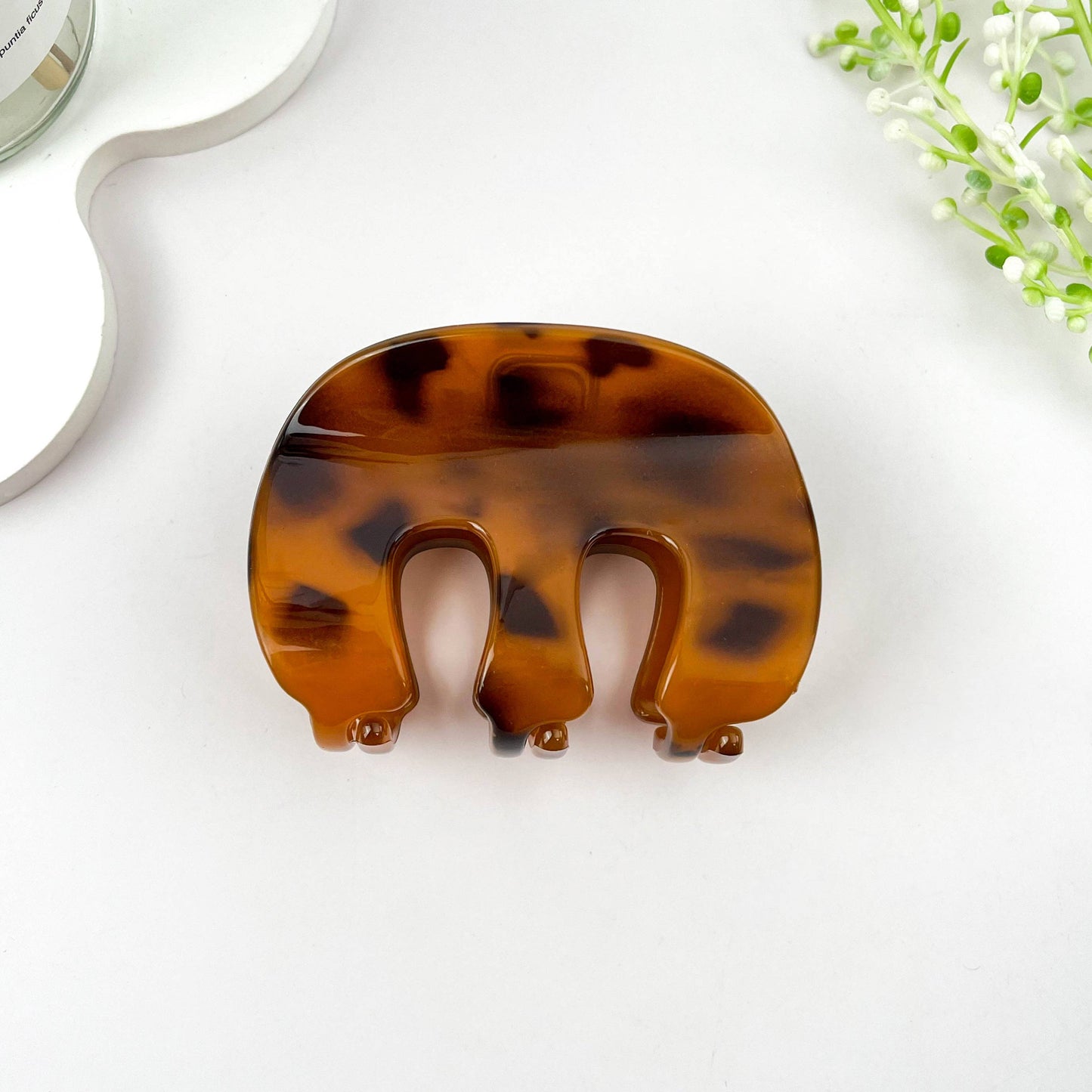 
                  
                    Modern Made Simple Hair Claw
                  
                