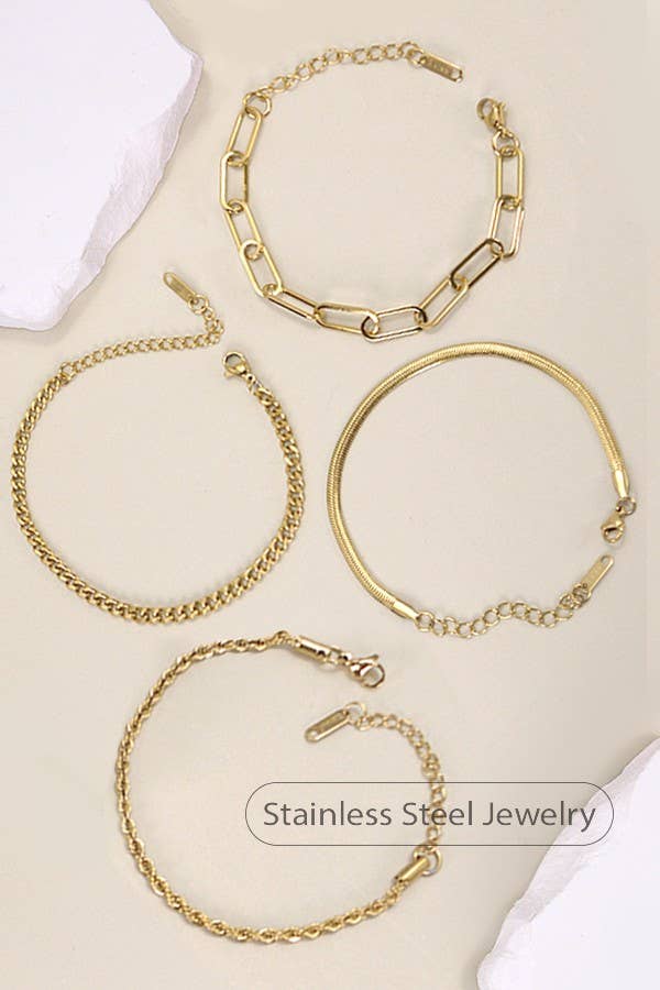
                  
                    Simple Chains Bracelet
                  
                