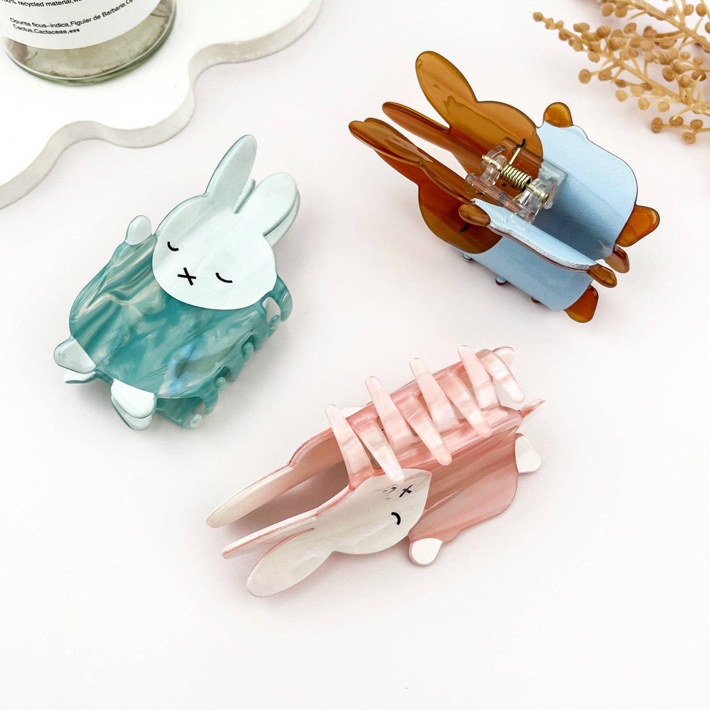 
                  
                    Slumber Bunny Hair Claw
                  
                