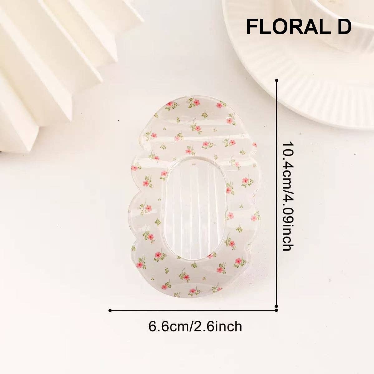 
                  
                    Scalloped Edge Flat Oval Hair Claw
                  
                