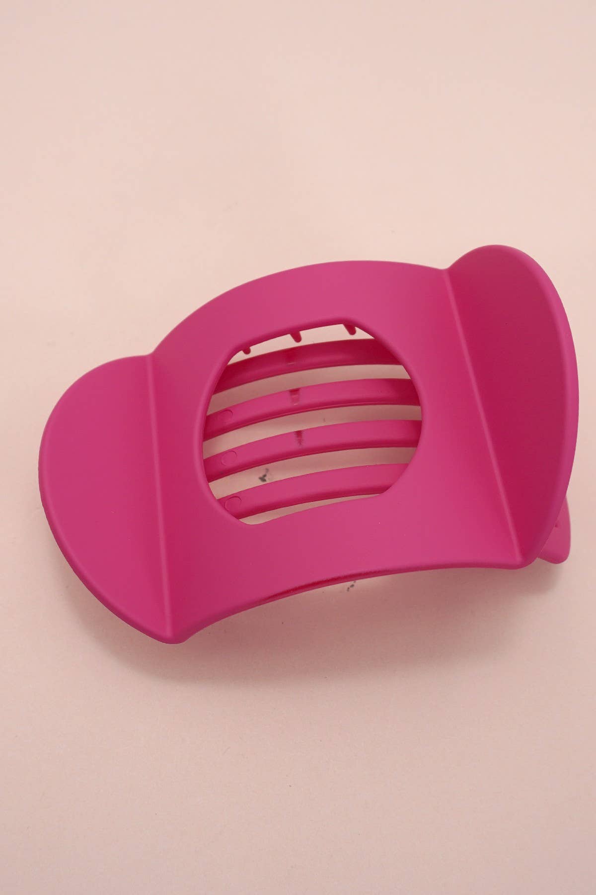 
                  
                    Matte Lay Flat Hair Claw
                  
                