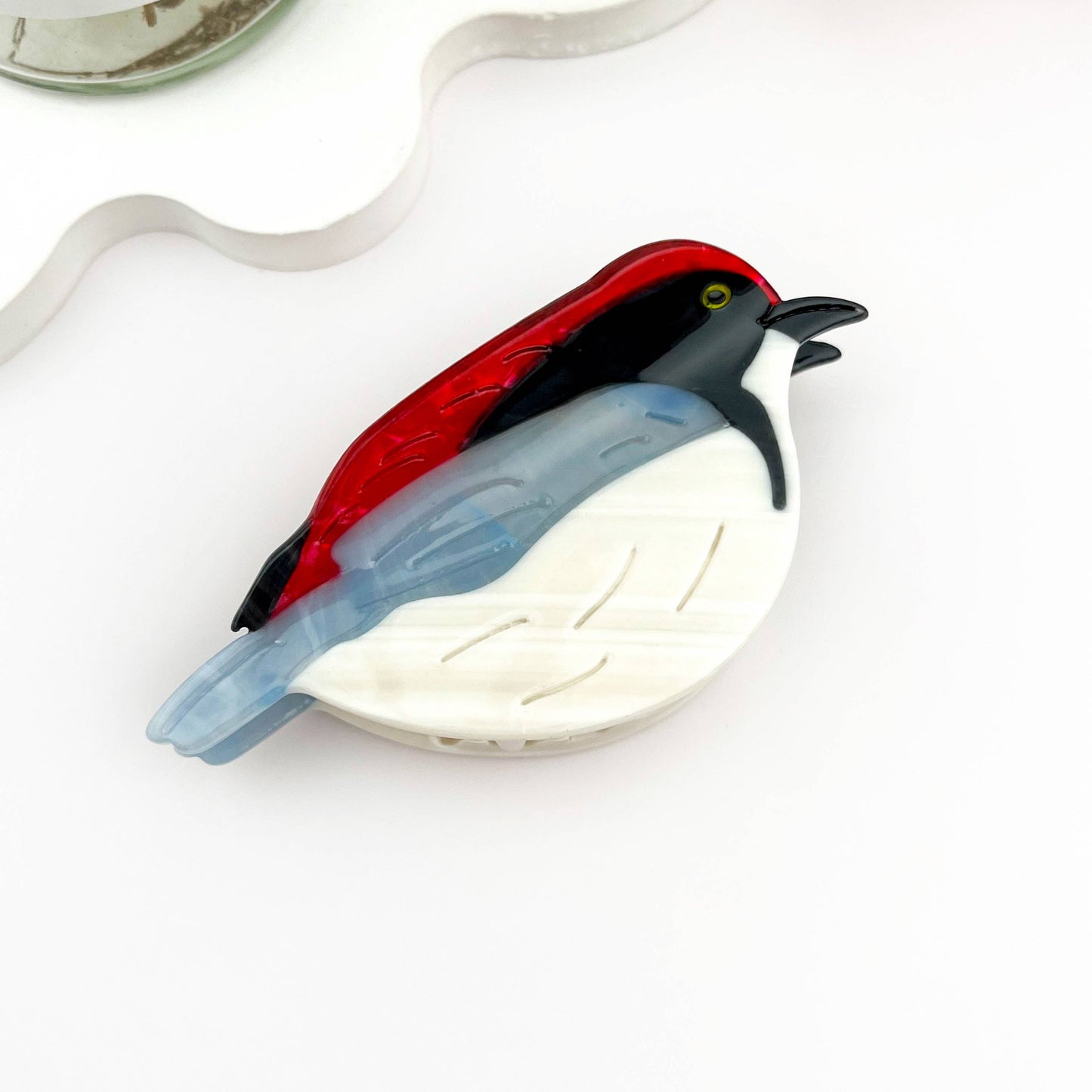 
                  
                    Elegant Birds Hair Claws
                  
                