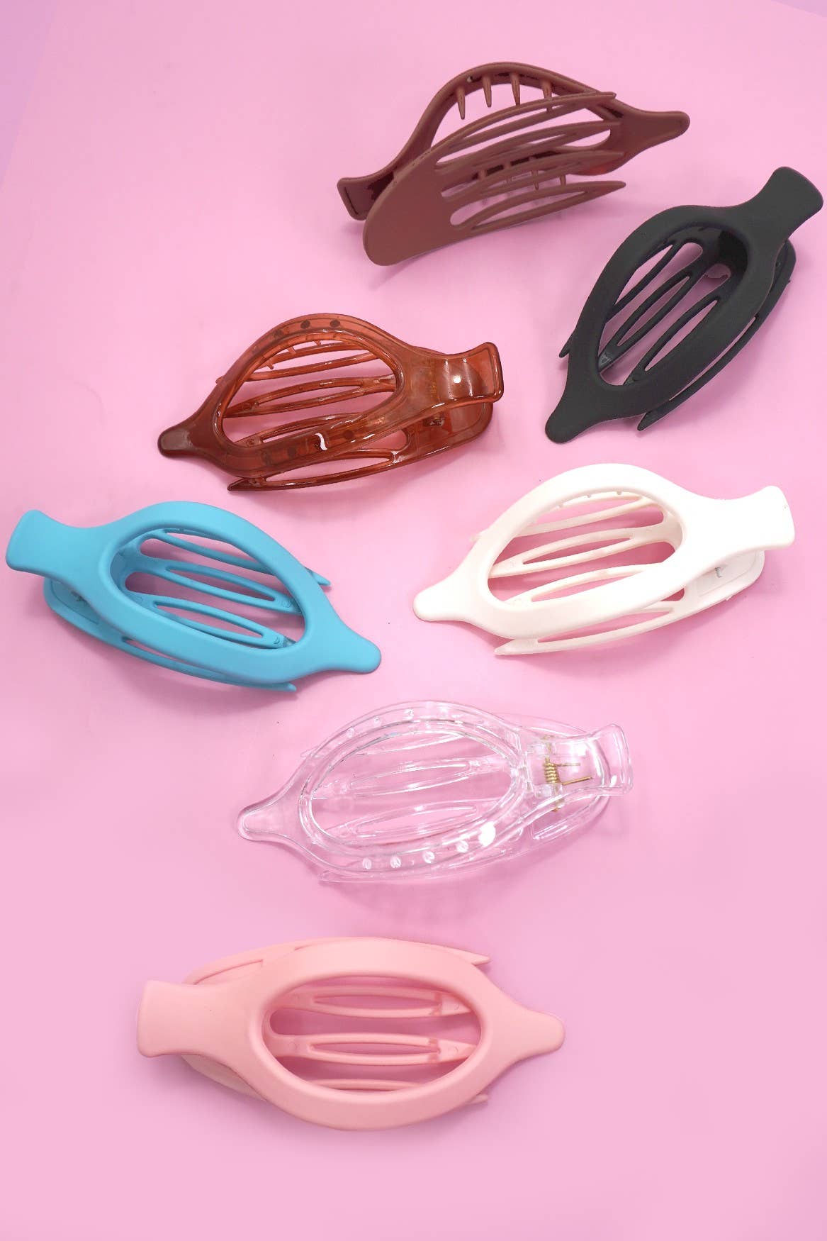
                  
                    Leaf-Shaped Lay Flat Hair Claw
                  
                