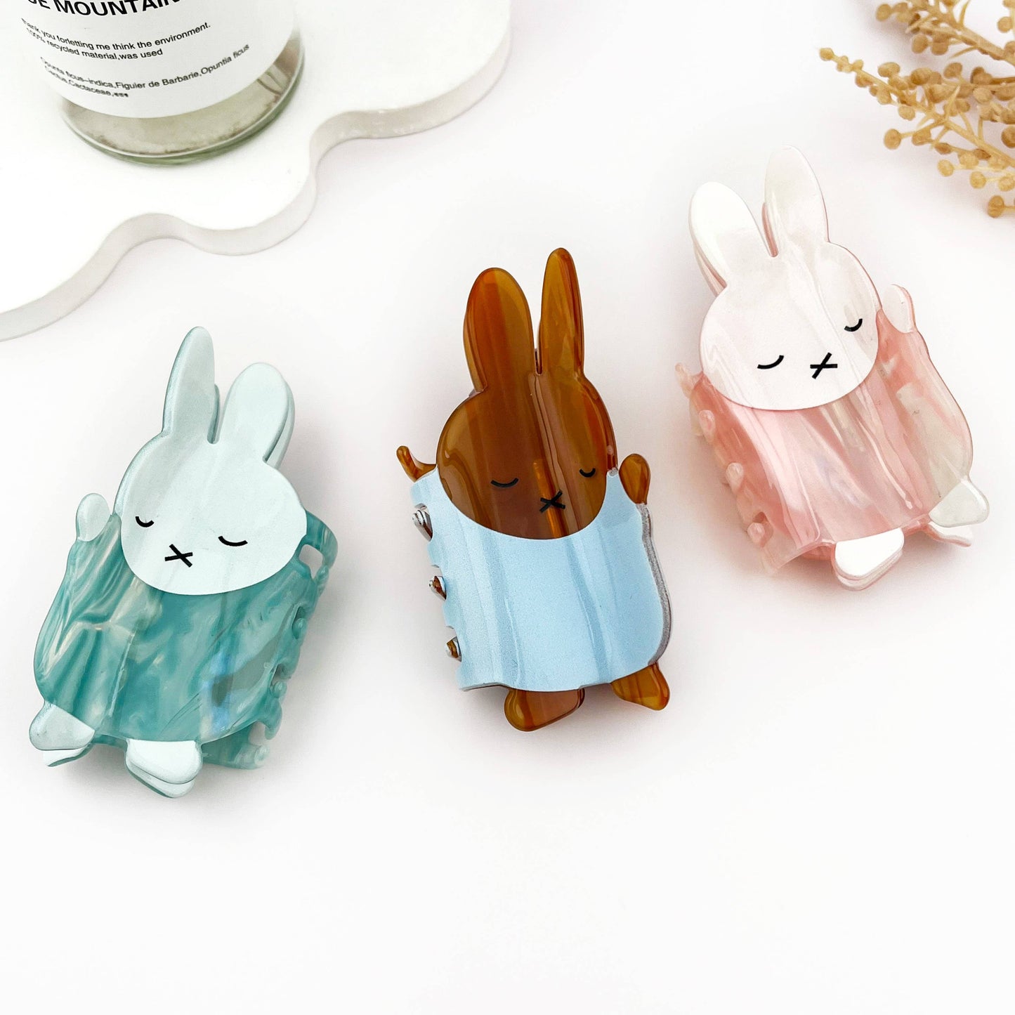 
                  
                    Slumber Bunny Hair Claw
                  
                