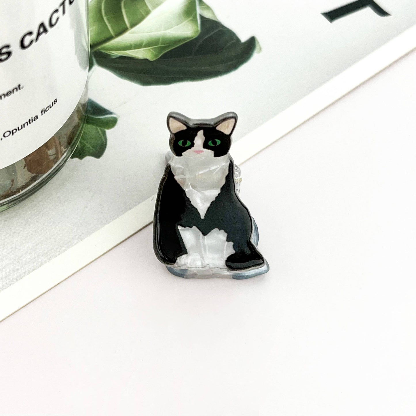 
                  
                    Mini Kitten Hair Claw Claw
                  
                