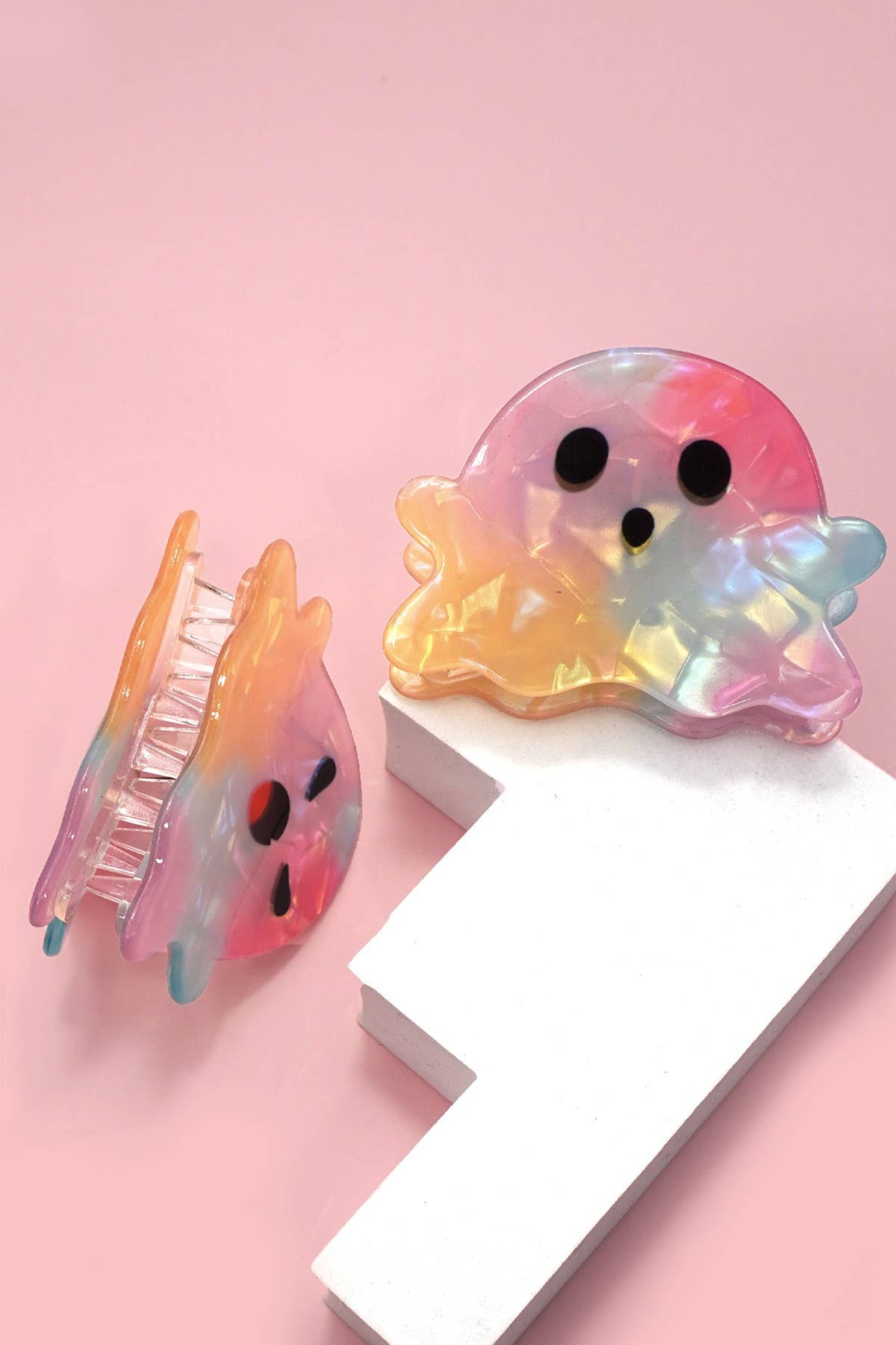 
                  
                    Colorful Pearly Ghost Hair Claw
                  
                