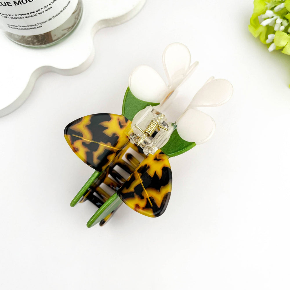 
                  
                    Autumnal Daisy Hair Claw
                  
                