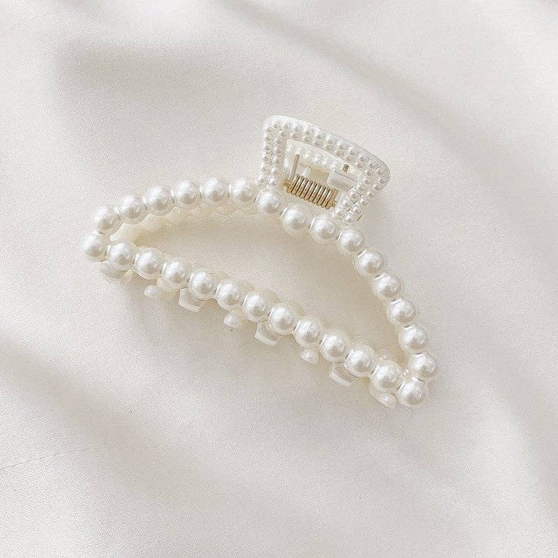 
                  
                    Elegant Loop Hair Claws
                  
                