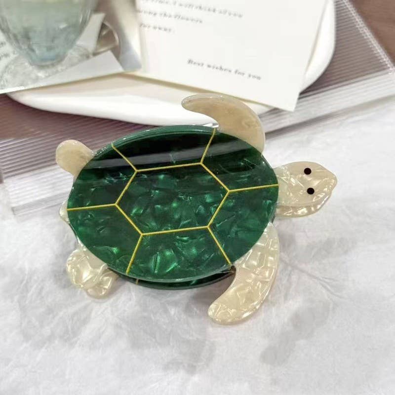 
                  
                    Pearly Sea Turtle Hair Claw
                  
                