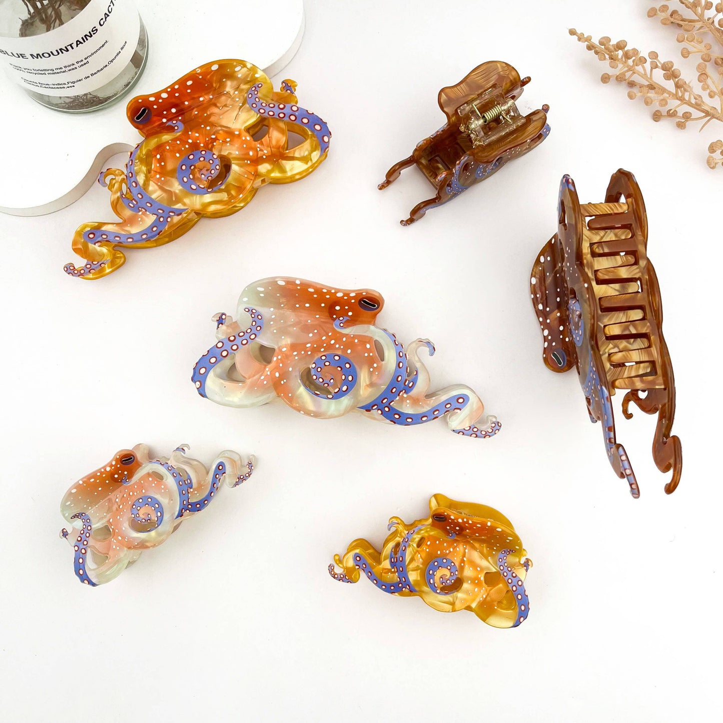 
                  
                    Octopus Hair Claw
                  
                