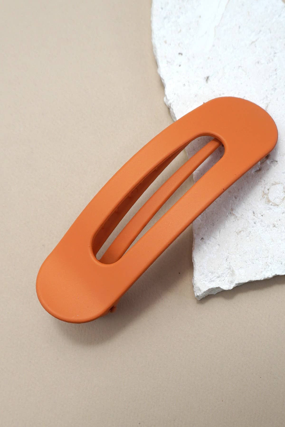 
                  
                    Long Flat Oval Hair Claw
                  
                