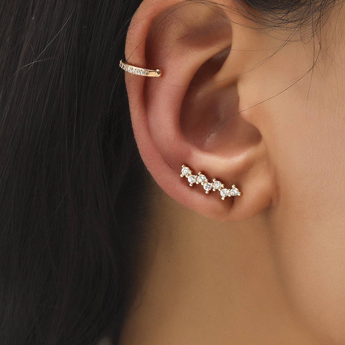 
                  
                    New Geometric Star Shape Ear Clips with Pearl and Zirconia
                  
                