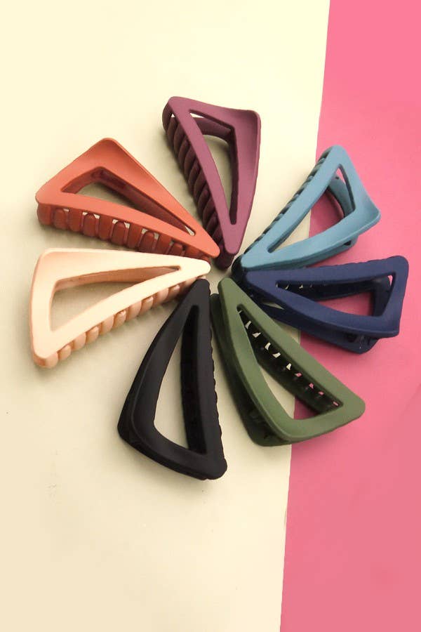 
                  
                    Matte Triangle Hair Claw
                  
                