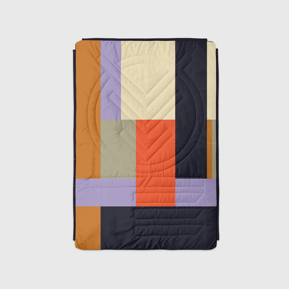 
                  
                    Poncho Blanket | 4-in-1
                  
                