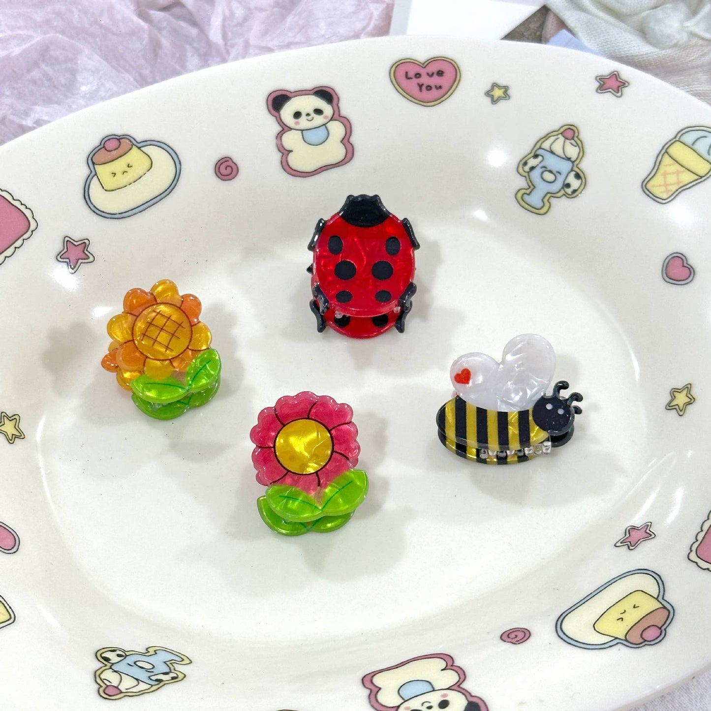 
                  
                    Mini Garden Hair Claws
                  
                