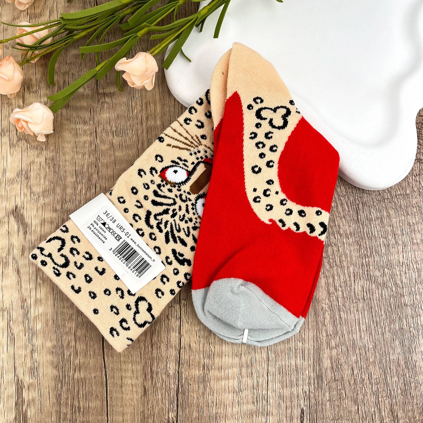 
                  
                    Creative Leopard Print Mid-Calf Socks
                  
                