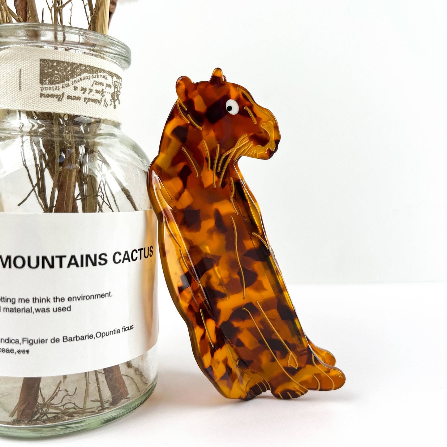 
                  
                    Jungle Cat Hair Claw
                  
                