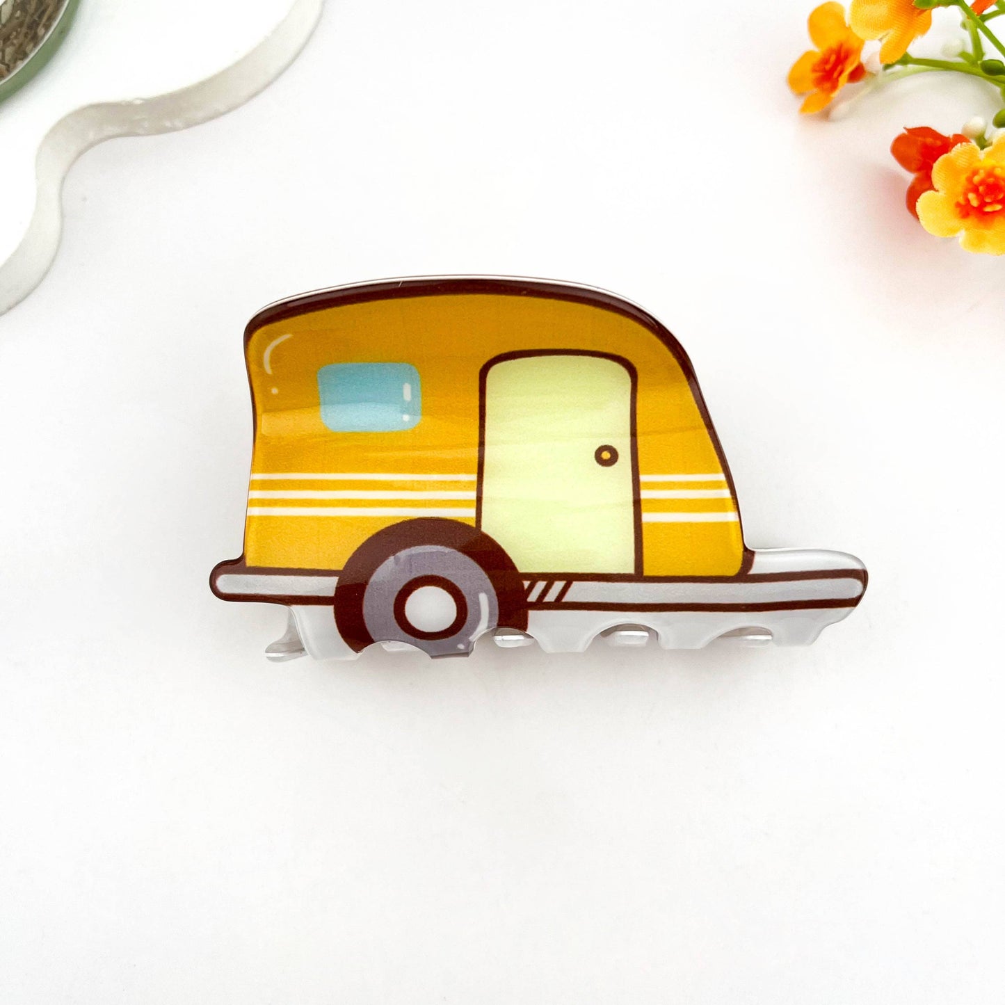 
                  
                    Camping Hair Claws
                  
                