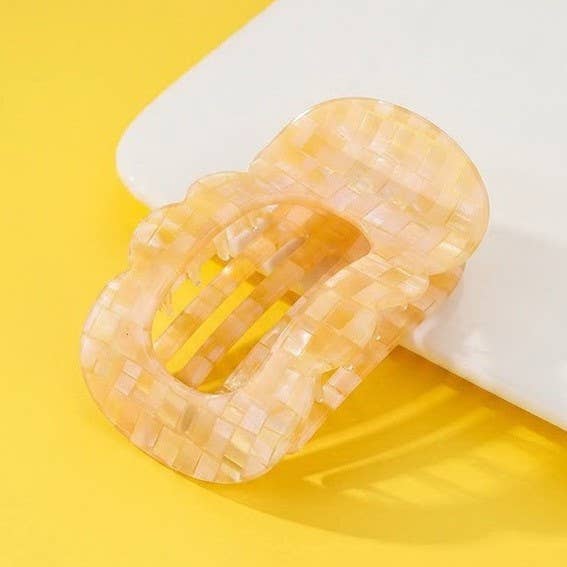
                  
                    Jumbo Scalloped Lay Flat Oval Hair Claw
                  
                