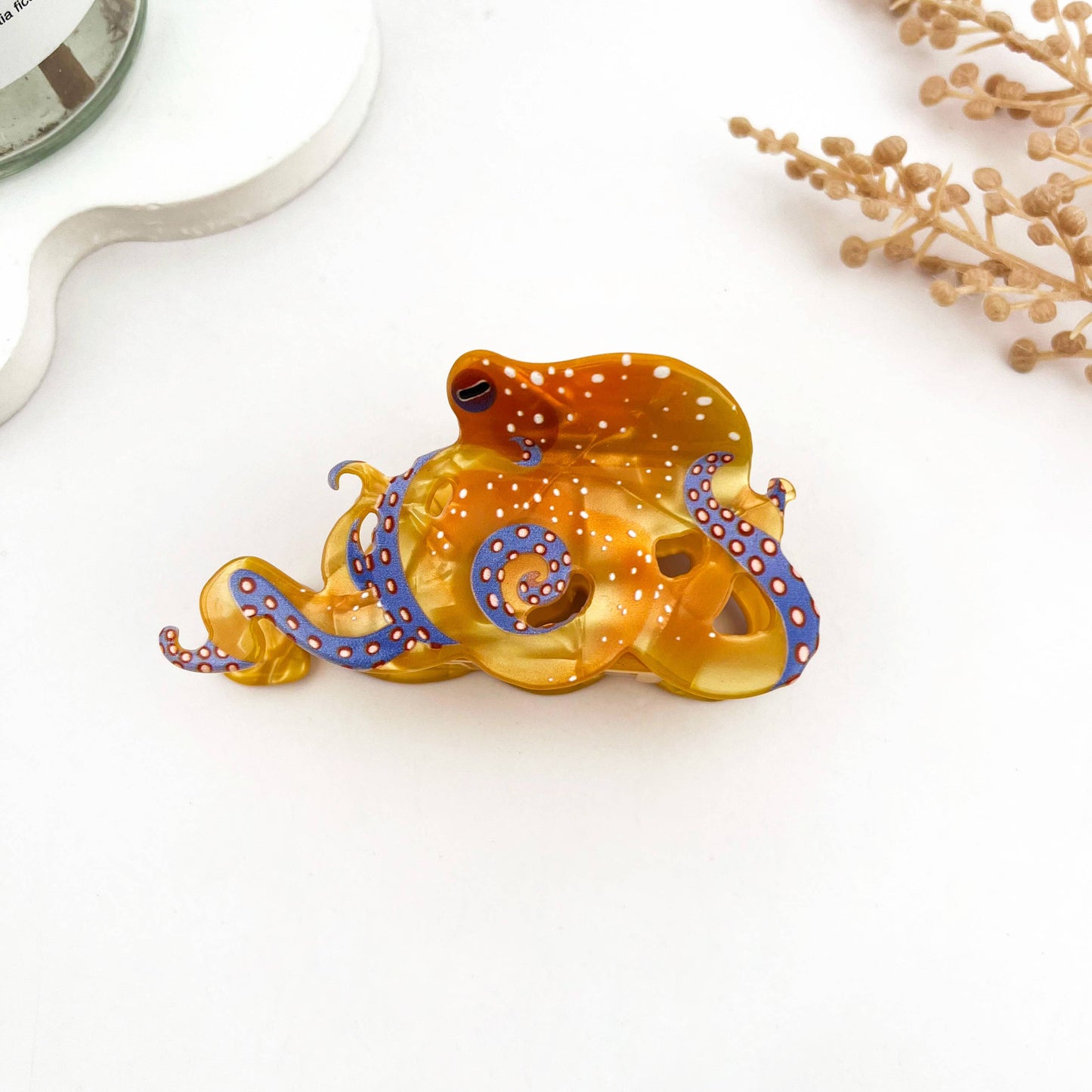 
                  
                    Octopus Hair Claw
                  
                