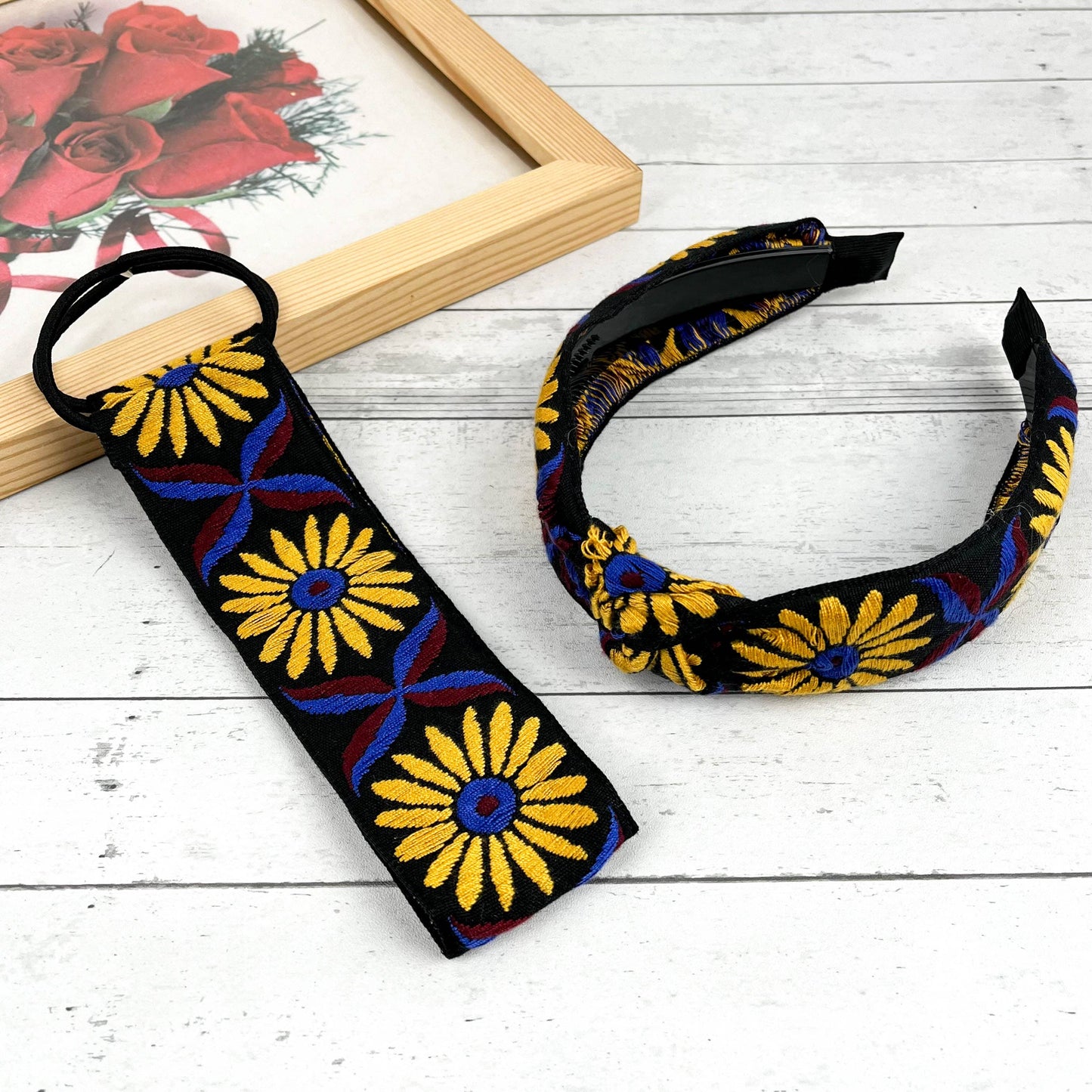 
                  
                    Embroidered Coneflower Knotted Headband
                  
                