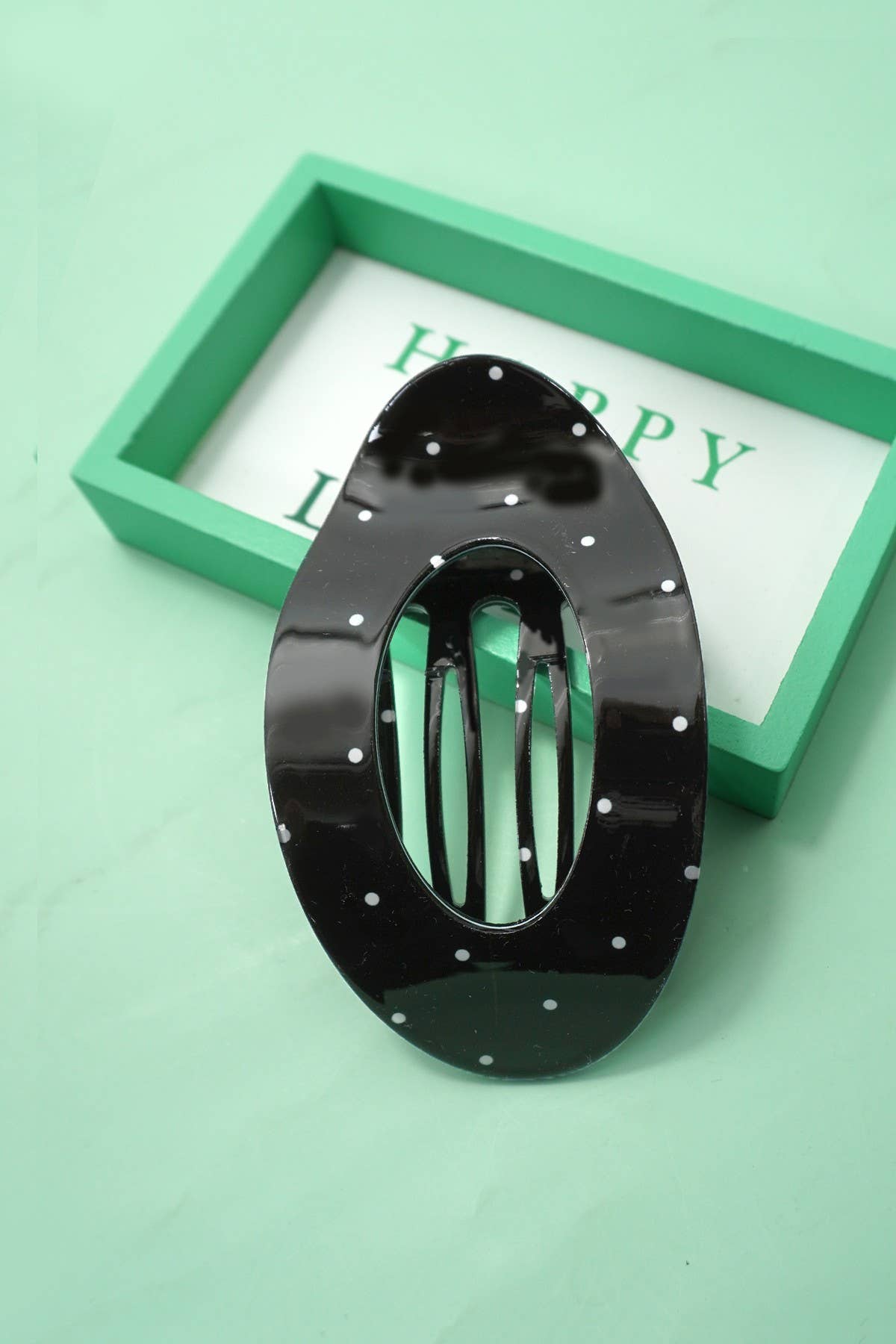 
                  
                    Dots Lay Flat Oval Hair Claw
                  
                