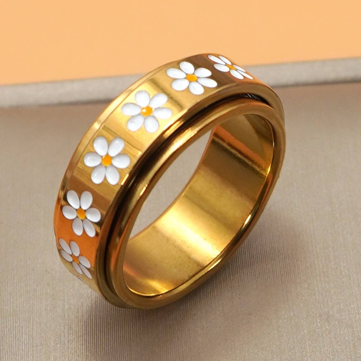
                  
                    Daisy Spinner Fidget Ring
                  
                