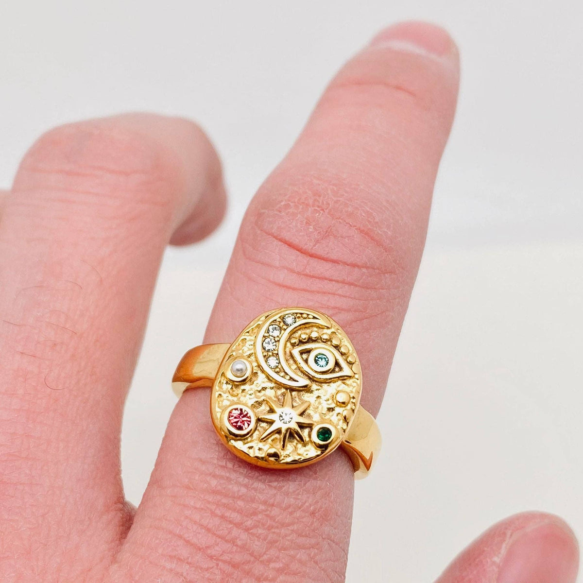 
                  
                    Mystics Zircon Inlaid Embossed Ring
                  
                