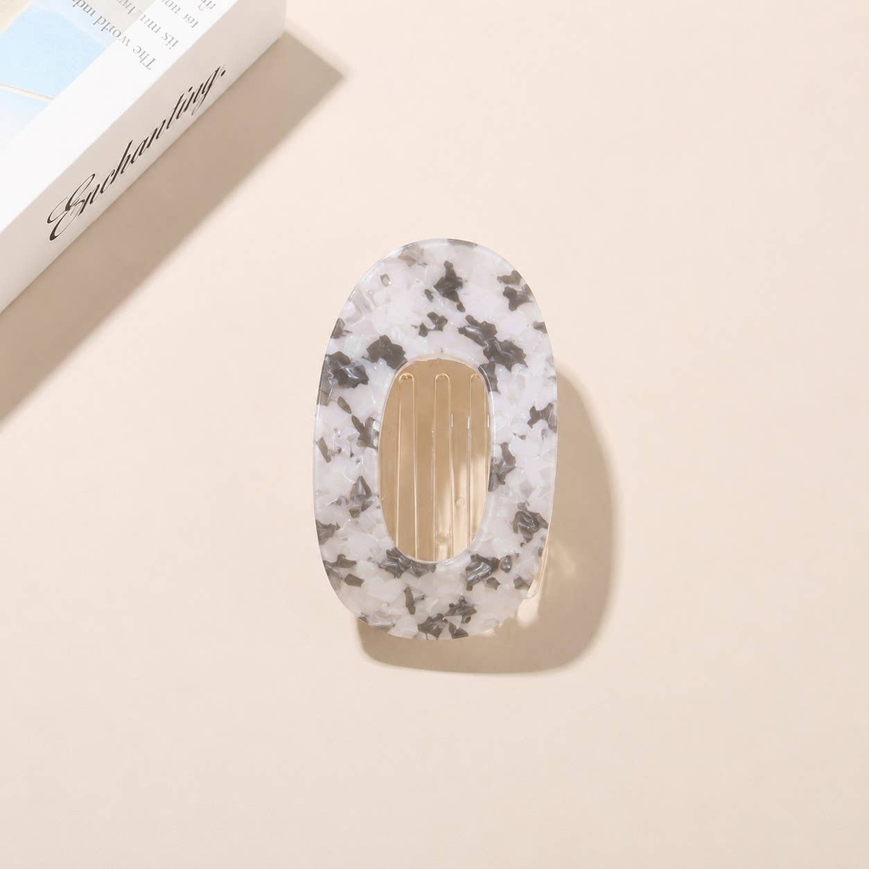 
                  
                    High Gloss Granite Finish Lay Flat Oval Claw
                  
                
