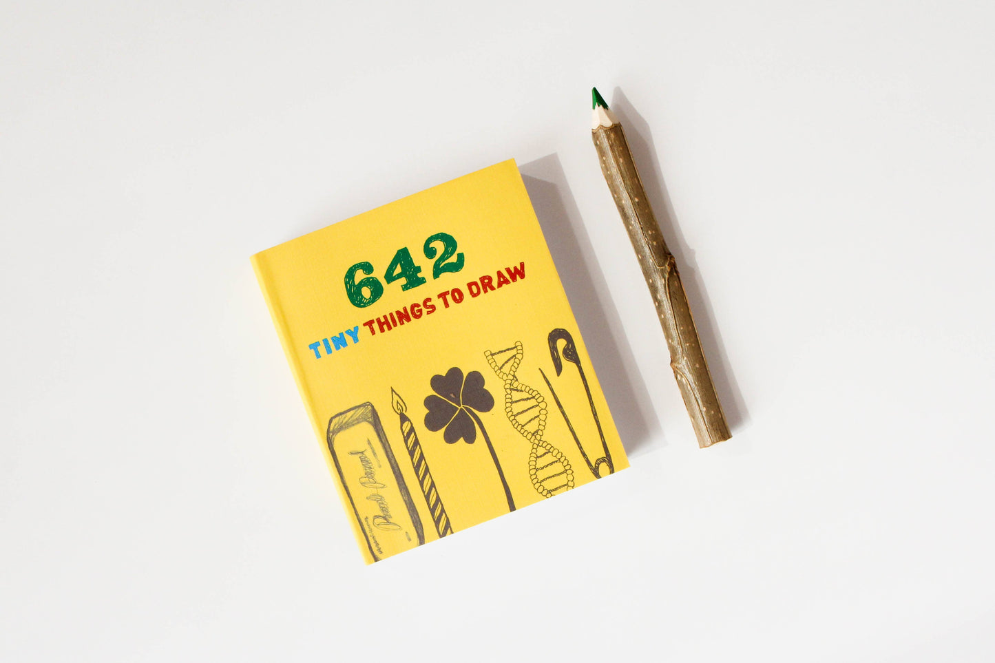 
                  
                    642 Tiny Things to Draw
                  
                