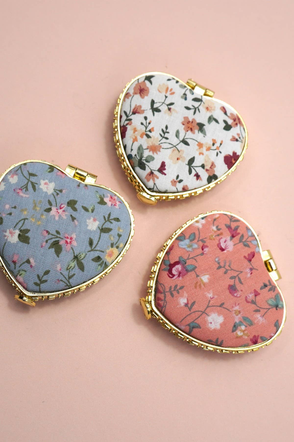 
                  
                    Floral Heart Pocket Compact
                  
                