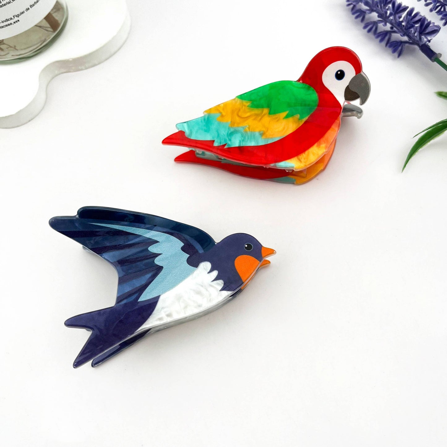 
                  
                    Colorful Birds Hair Claws
                  
                
