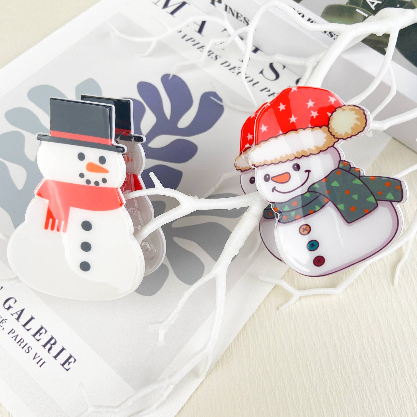 
                  
                    Festive Holiday Hair Claws
                  
                