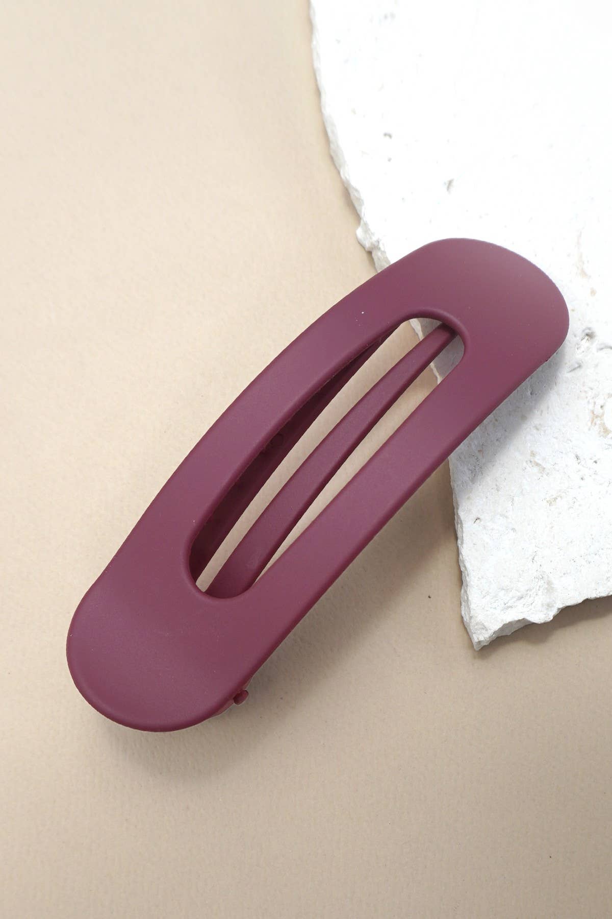 
                  
                    Long Flat Oval Hair Claw
                  
                