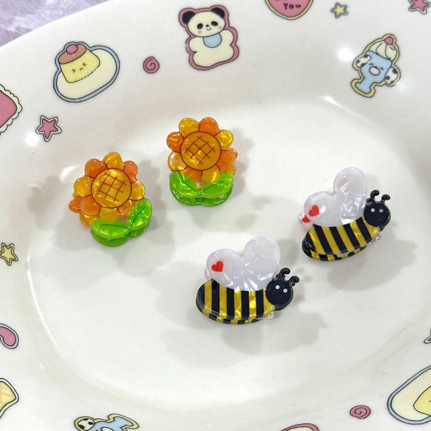 
                  
                    Mini Garden Hair Claws
                  
                