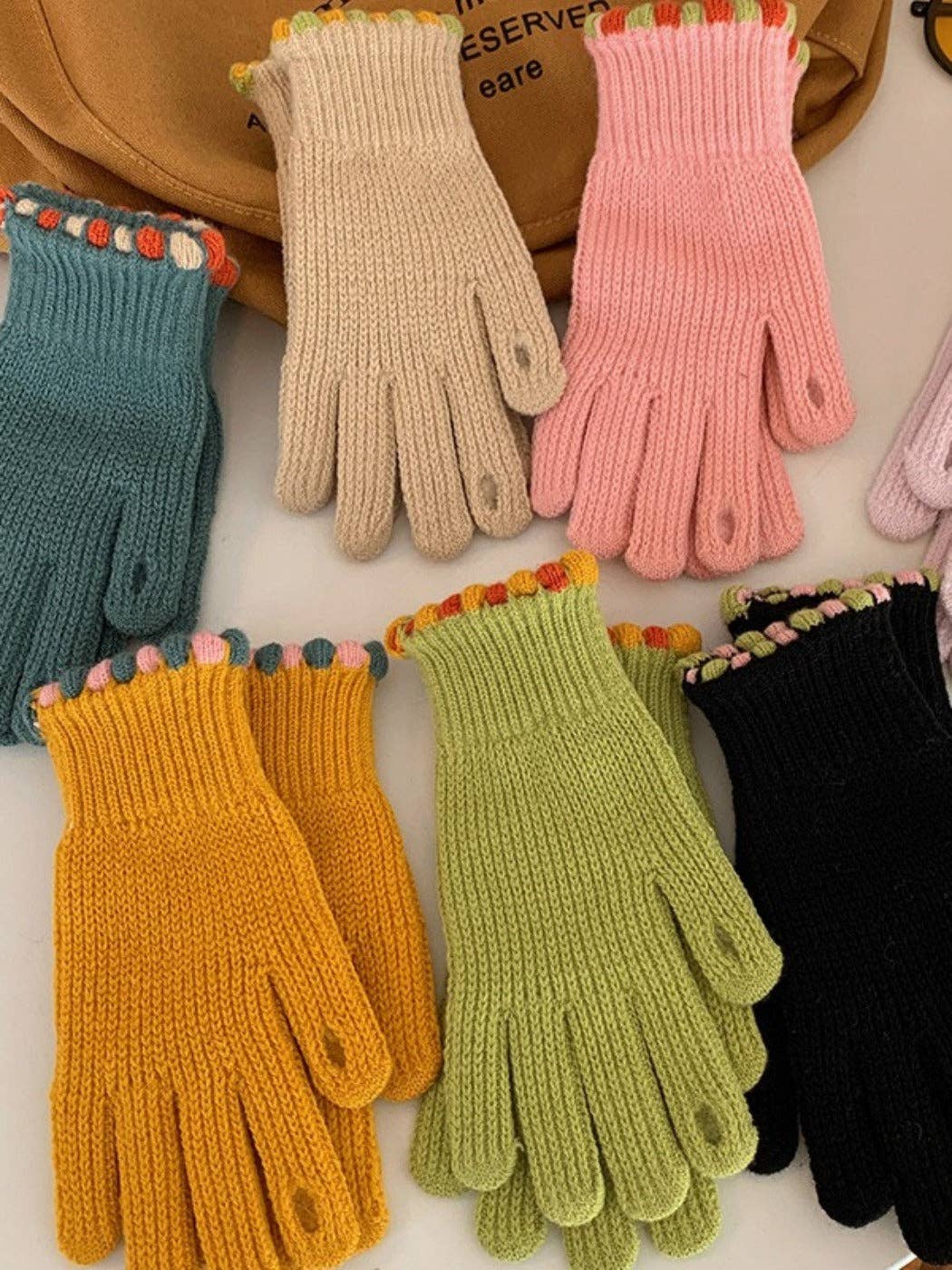 
                  
                    Dotted Cuff Knit Touchscreen Gloves
                  
                