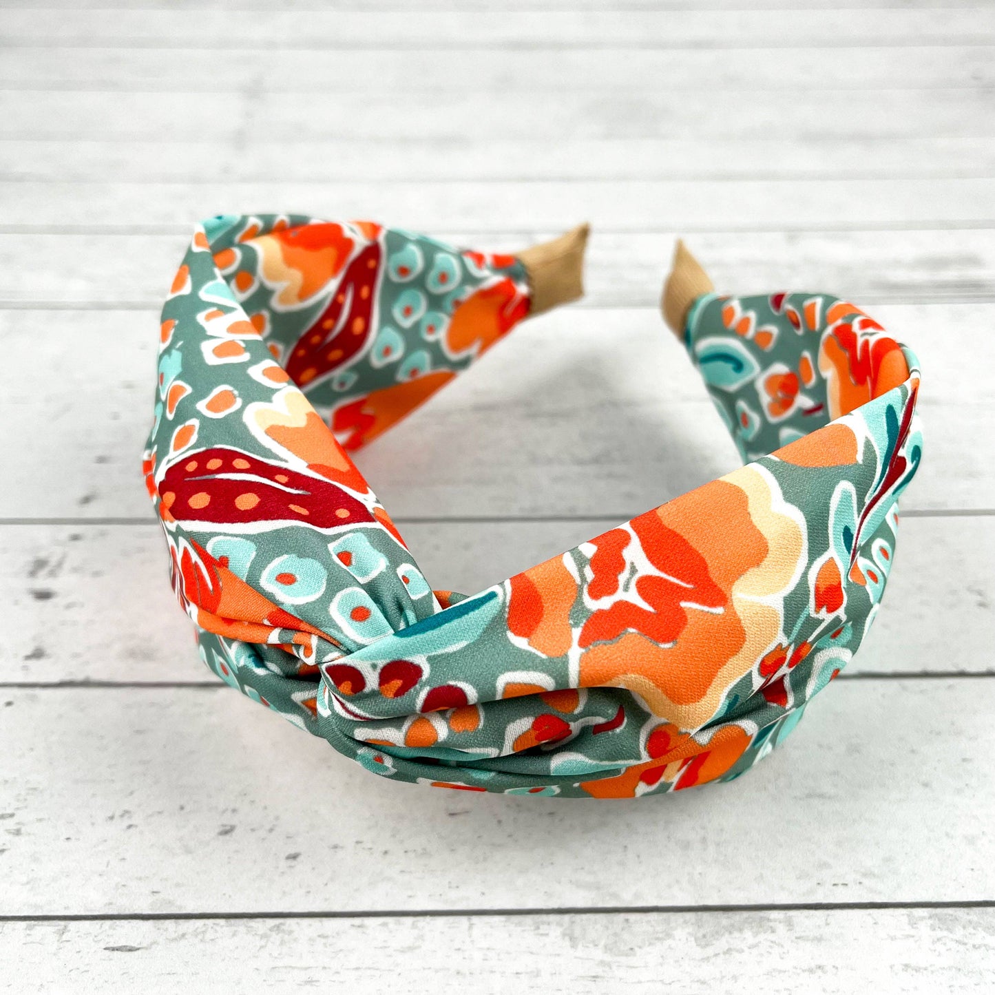 
                  
                    Chiffon Floral Painting Twist Top Headband
                  
                