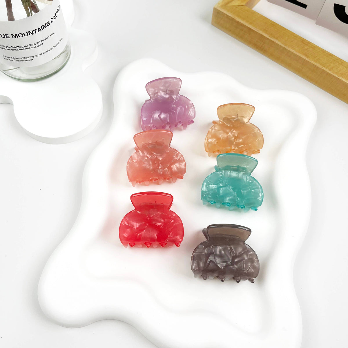 
                  
                    Colorful Pearly Mini Hair Claws
                  
                