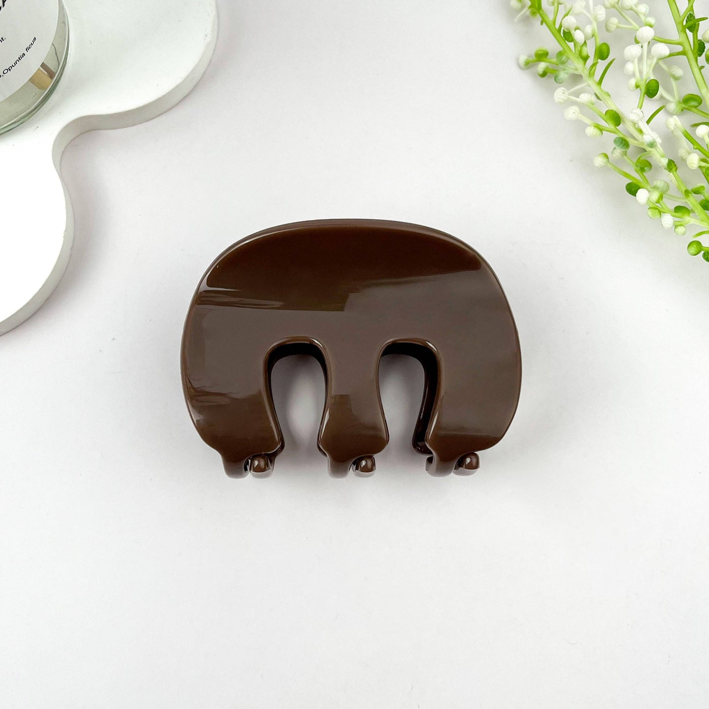 
                  
                    Modern Made Simple Hair Claw
                  
                