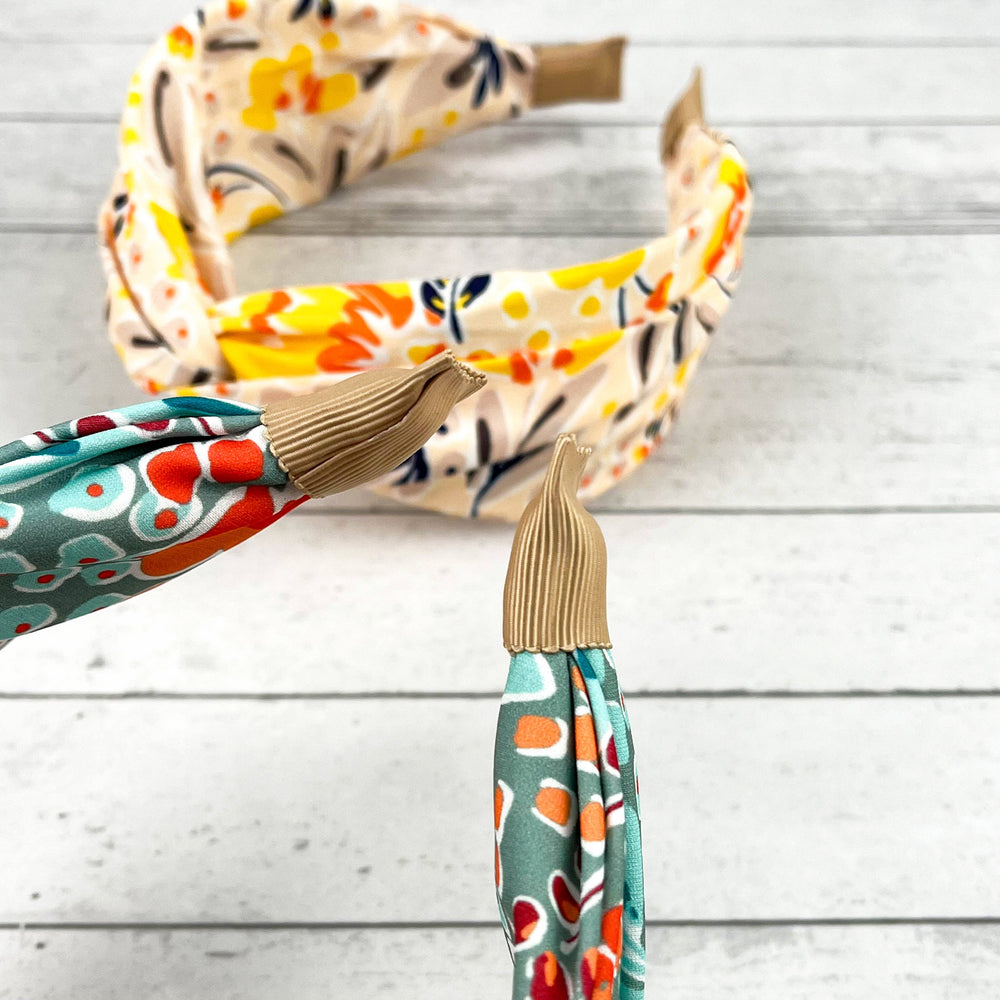 
                  
                    Chiffon Floral Painting Twist Top Headband
                  
                