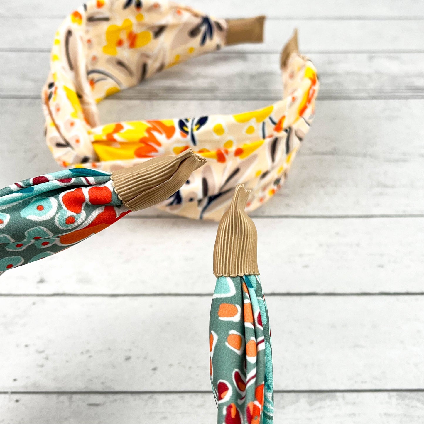 
                  
                    Chiffon Floral Painting Twist Top Headband
                  
                