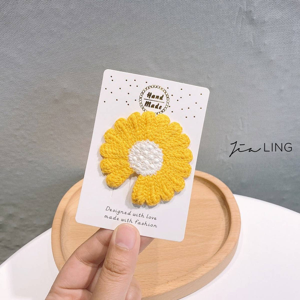 
                  
                    Daisy Hair Clip
                  
                